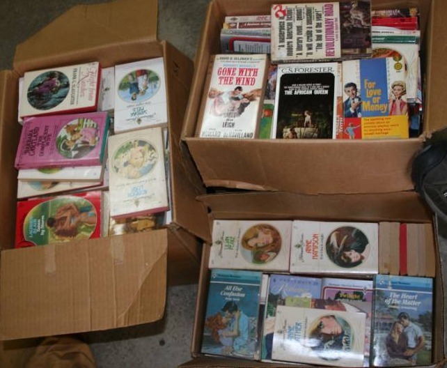 lot 201 image: Vintage Romance Books