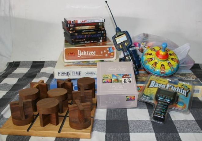 lot 203 image: Movies, Games, and Toys