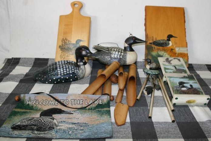 lot 209 image: Loon Lot