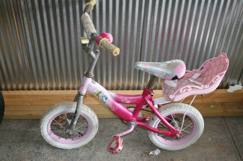 lot 246 image: Kids Bike