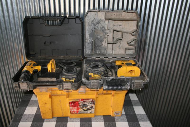 lot 271 image: Power Drills