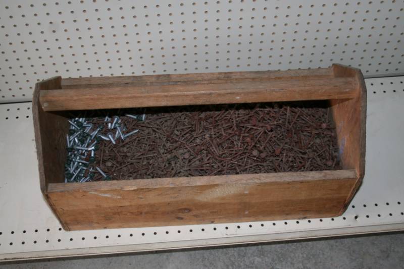 lot 287 image: Pole Barn Nails and Screws