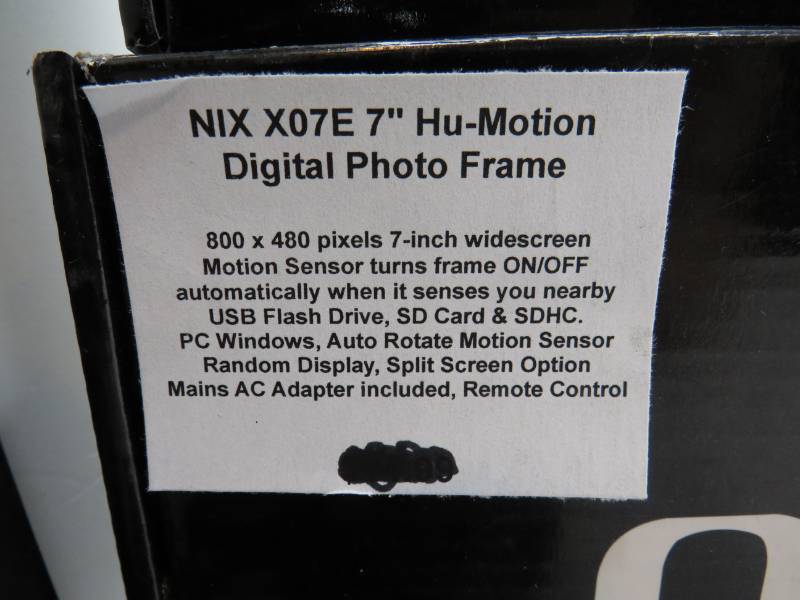 lot 41 image: Lot of 3 digital photo frames