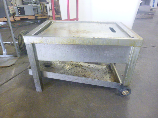lot 83 image: Grease Container Box