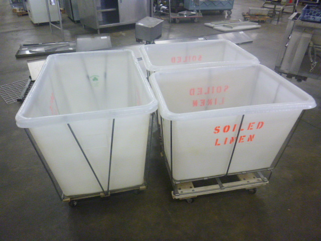 lot 86 image: 3 Totes on Casters