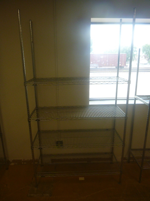 lot 107 image: 4 Shelf Wire Racking