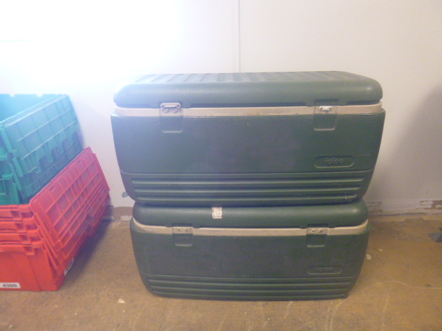 lot 136 image: 2 Igloo Coolers