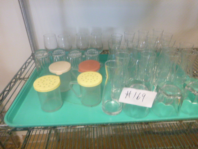 lot 169 image: Glassware