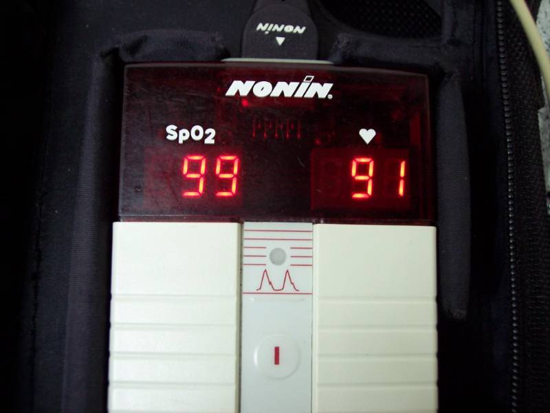 High Quality &amp Accuracy Nonin 8500 Hand Held SPO2 Pulse Oximeter with HHCC Protective Case Perfect Home Health Care - Excellent Working Condition&nbsp