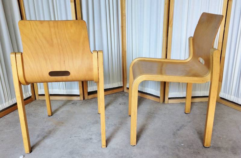 lot 10 image: Pair Mid Century Danish Modern Scandinavian Bent Molded Plywood Stacking Chairs - Very Sturdy