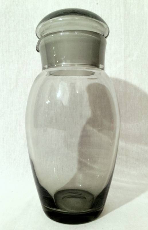 lot 1 image: RARE Large 9 Per Lutken Holmegaard Skipper 1950s Decanter Smoke Grey Art Glass Cocktail Shaker - Excellent Condition For Age No Chips, Cracks or Scatches