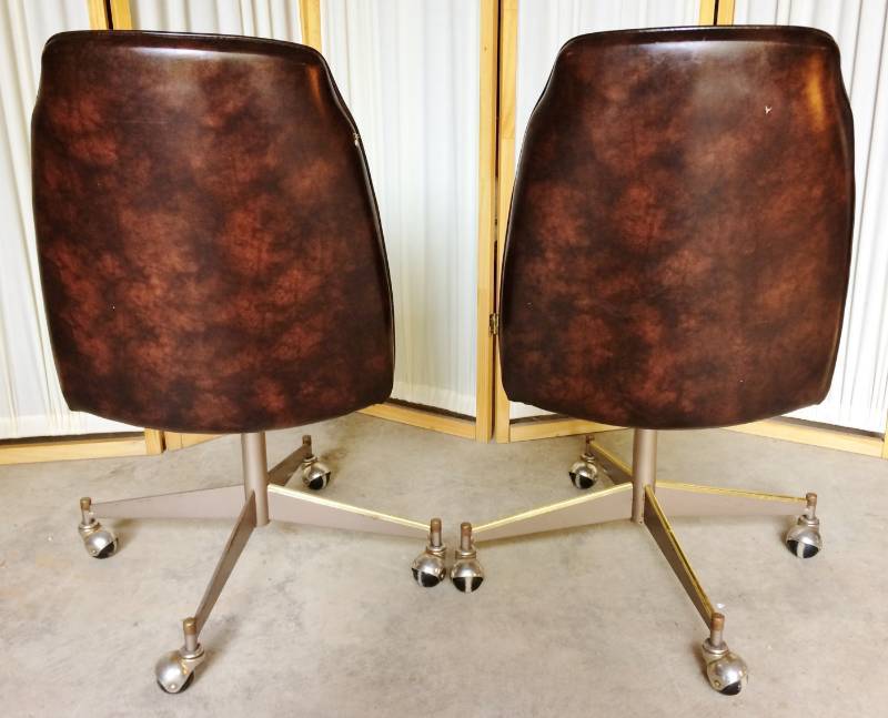 lot 7 image: 2 Retro Cool Man Cave Brown Naugahyde Leather Look Vinyl Rolling Casino Night Chair - Super Condition For Age&nbsp