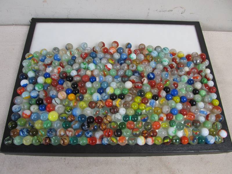 lot 30 image: Large Lot of Vintage Marbles