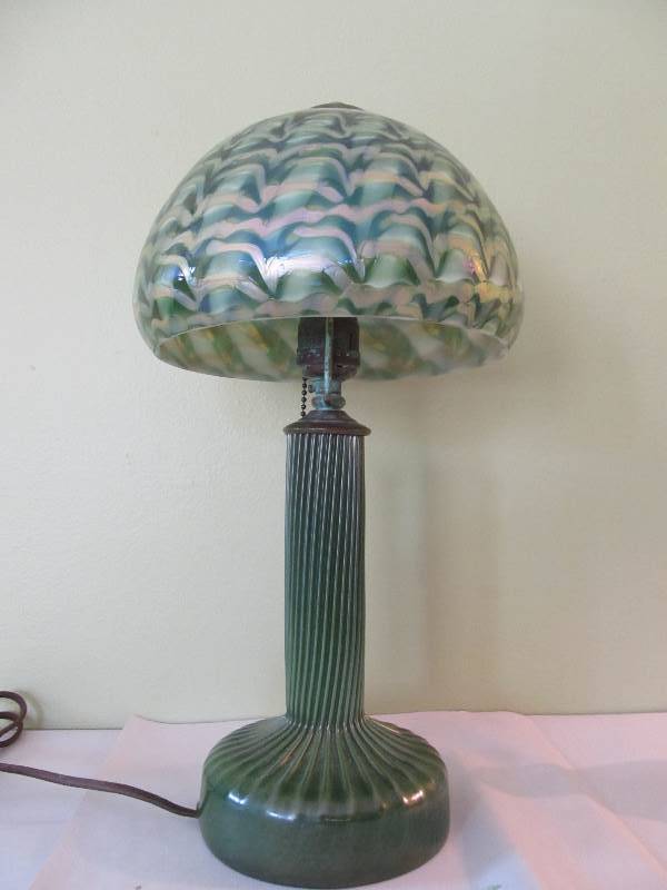 lot 108 image: Green Swirled Glass Table Lamp (Shade AS IS)