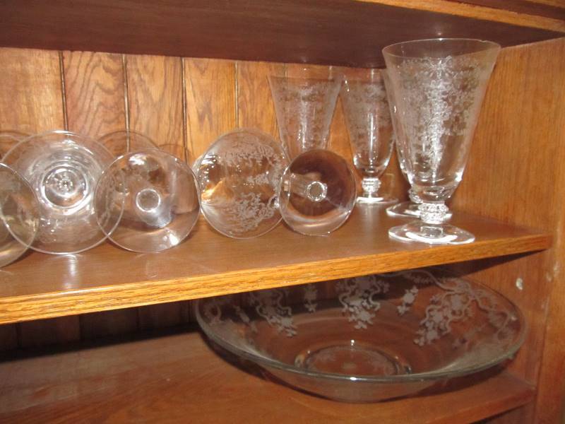 lot 119 image: Set of 1950s FOSTORIA Etched Crystal Glasses & Centerpiece Bowl