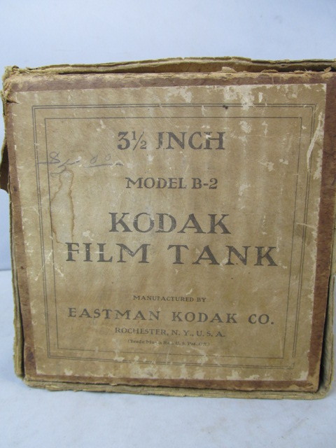 lot 20 image: NOS Antique KODAK Film Tank