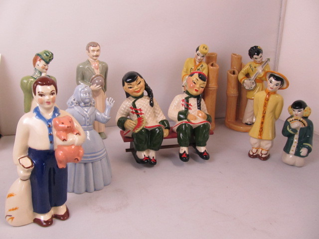 lot 76 image: Collection of Vintage CERAMIC ARTS STUDIO FIgurines
