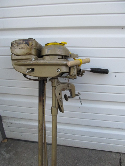 lot 82 image: Vintage NEPTUNE 1.7hp Outboard Motor