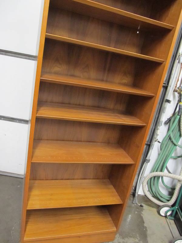 lot 8 image: HUNDEVAD Danish Bookshelf