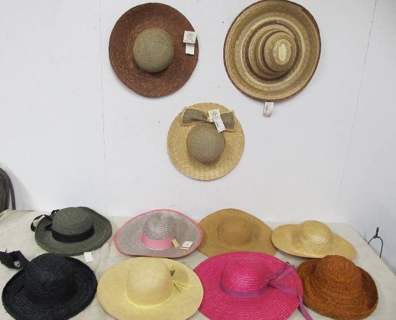 lot 158 image: Large Lot of BRAND NEW Ladies Straw Hats