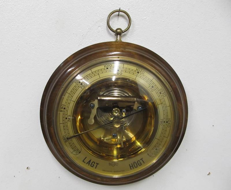 lot 163 image: Barometer