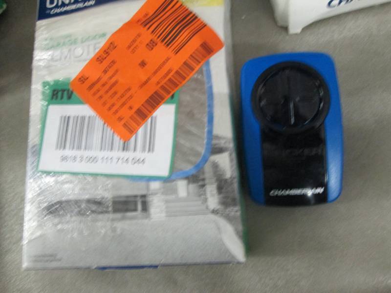 Chamberlain Clicker Blue Universal ...