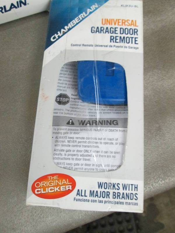 Chamberlain Clicker Blue Universal ...