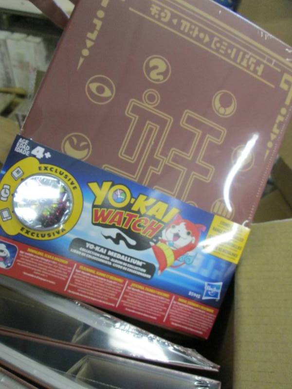 5 Cases of 4(20) Yo Kai Watch Medal...