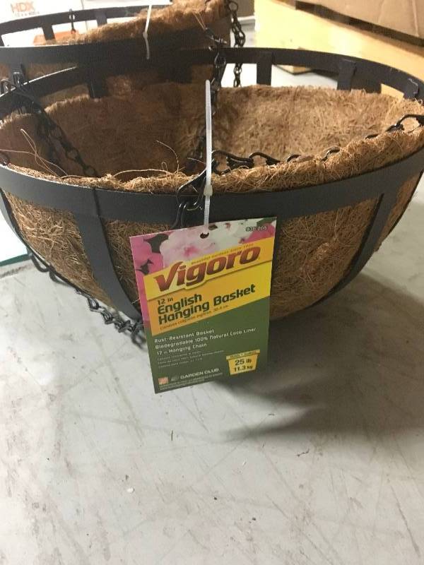 lot 35 image: Vigoro 12 in English Hanging Basket set of 2 in good conditions
