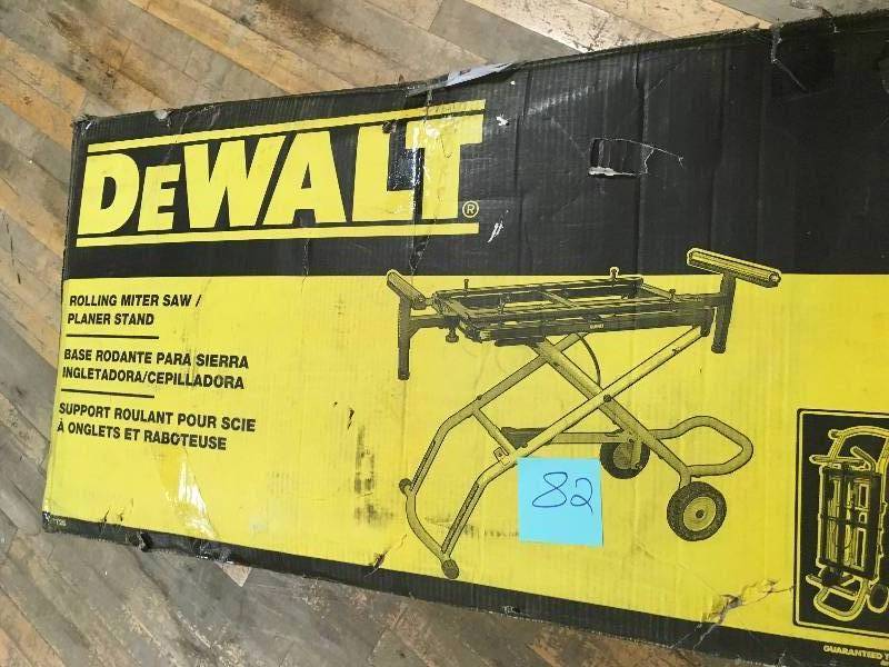 lot 82 image: Dewalt 32-12 in. x 60 in. Rolling Miter Saw Stand in working condition