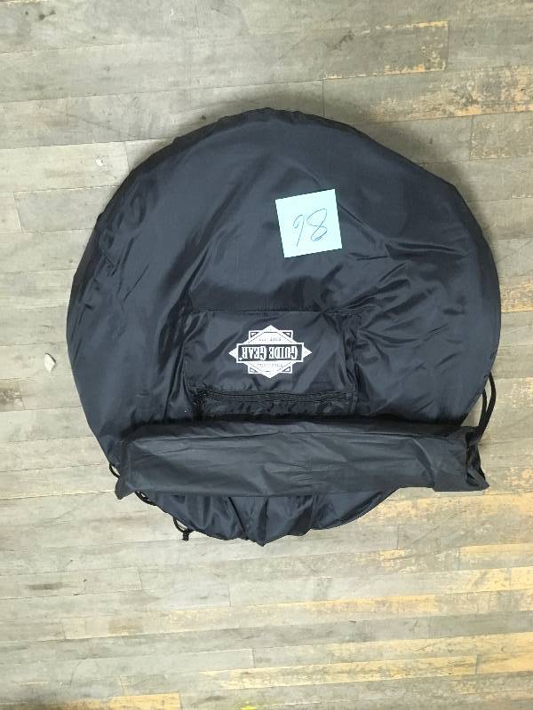 lot 86 image: Guide Gear Guide Gear Hay Bale Archery Blind in good condition