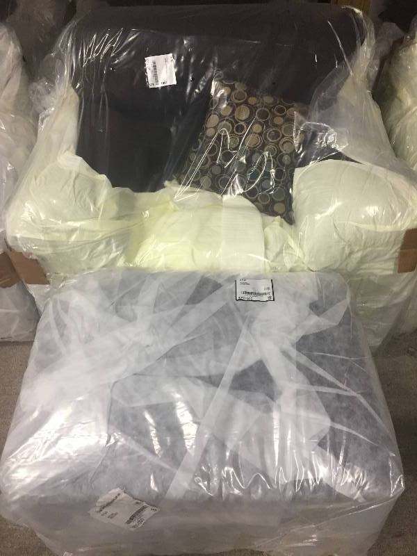 NEW Simmons 6150 chair and ottoman