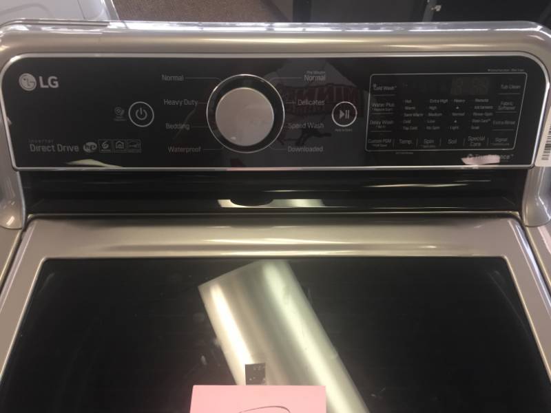 NEW ScratchDent LG- 5.0 cu. ft. Smart Top Load Washer with WiFi Enabled in Graphite Steel- Model# WT7200CV