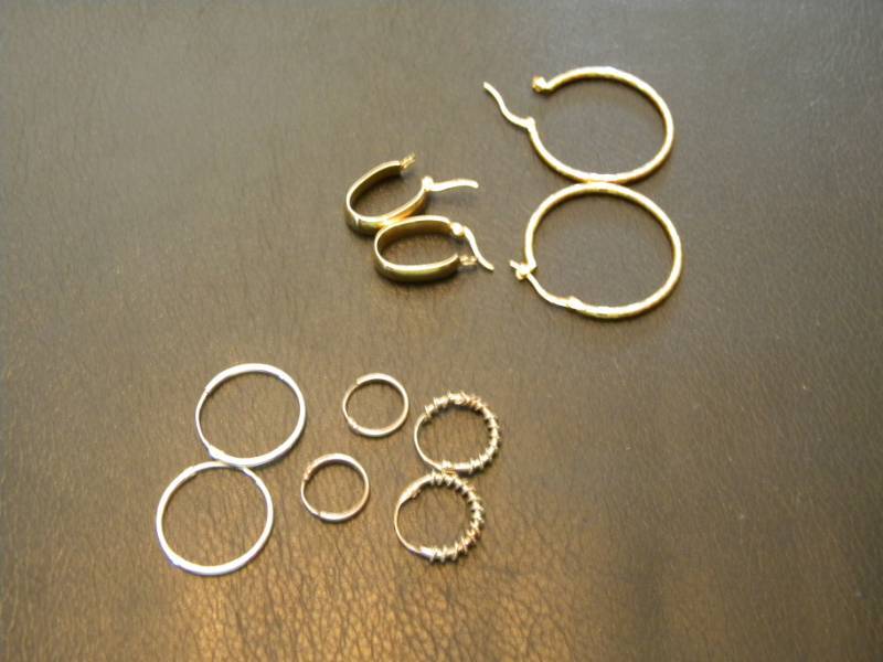 lot 18 image: 3 Sterling Silver Earrings & 2 800 Silver Earrings