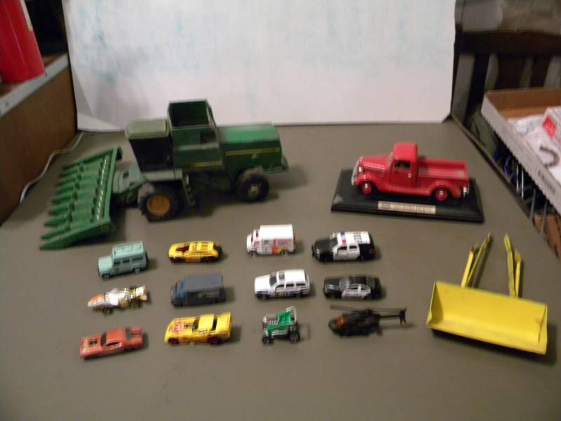 lot 36 image: Toy Vehicles