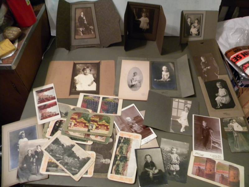 lot 82 image: AntiqueVintage Photos