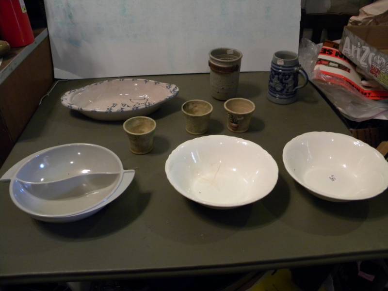 lot 106 image: Stoneware Pieces & Other Bowls