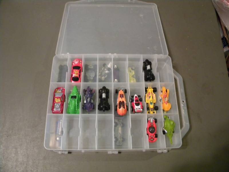 lot 108 image: Case of Cars mainly Hot Wheels