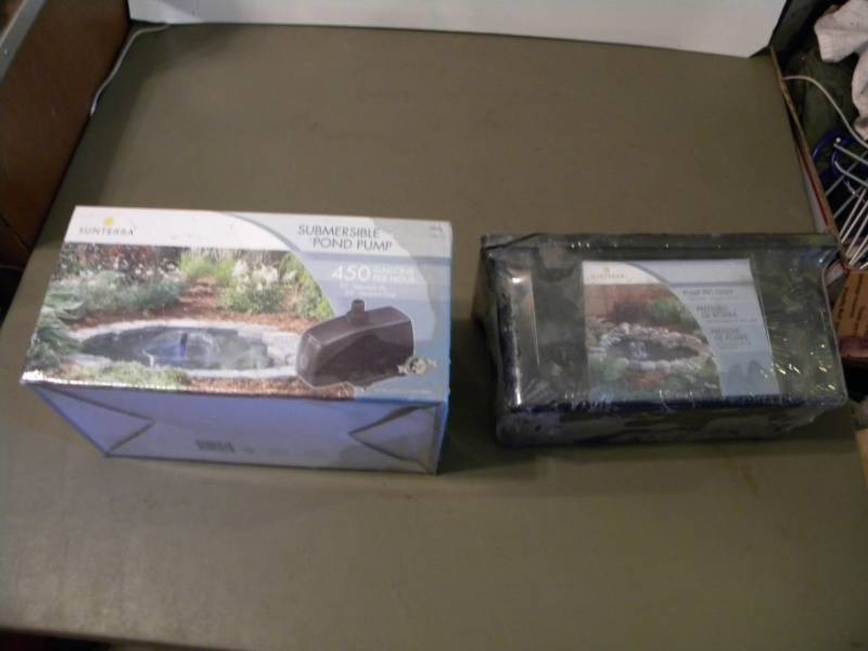 lot 148 image: Sunterra Pond Pump & Pump Pre-Filter