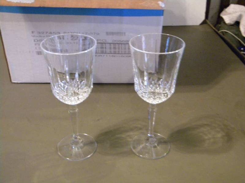 lot 150 image: 11 Wine Glasses