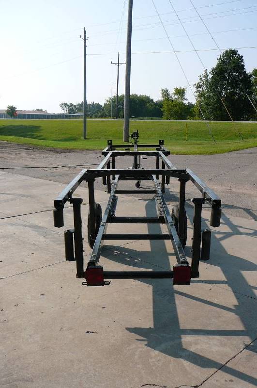 lot 1 image: Pontoon trailer