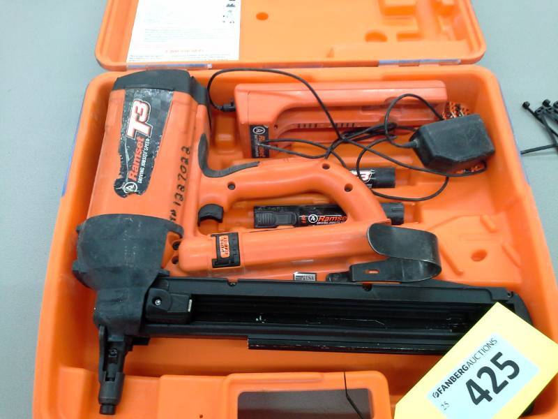 lot 425 image: Ramset T3 Gas Actuated Fastener Tool