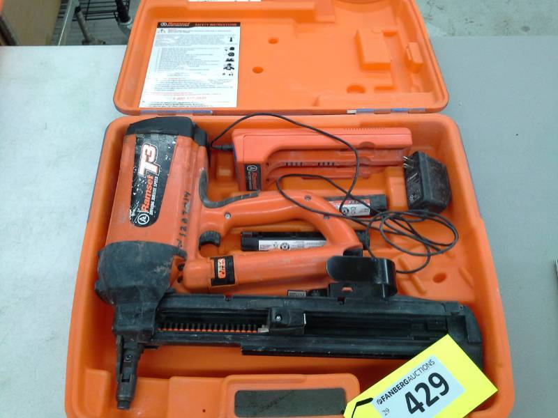 lot 429 image: Ramset T3 Gas Actuated Fastener Tool