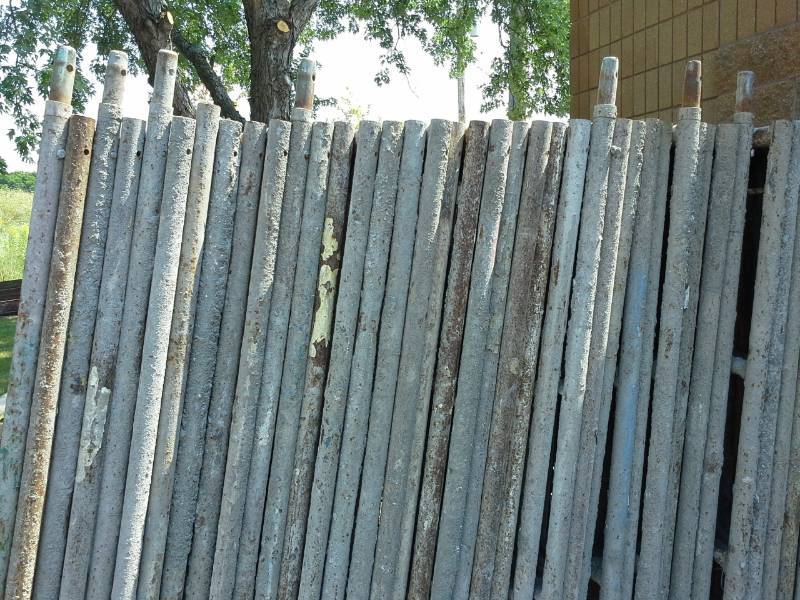 lot 448 image: (26) Scaffolding Uprights