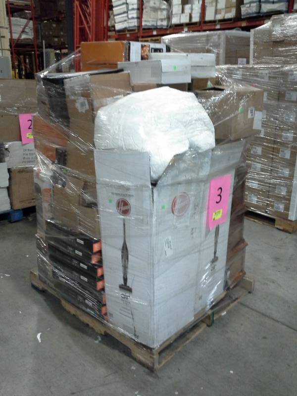 lot 3 image: Pallet of Returned Items