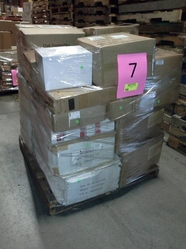 lot 7 image: Pallet of Returned Items