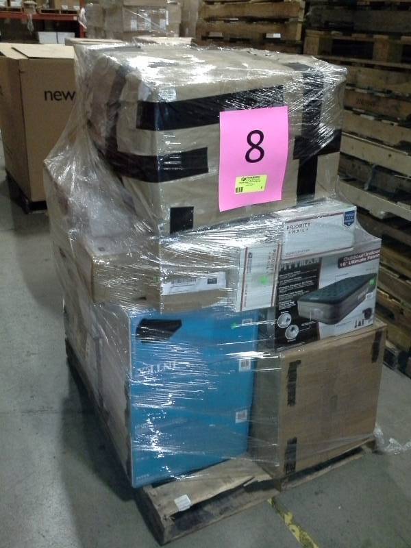 lot 8 image: Pallet of Returned Items