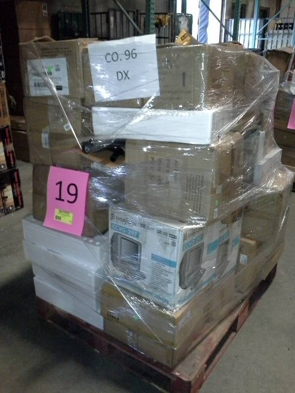 lot 19 image: Pallet of Returned Items