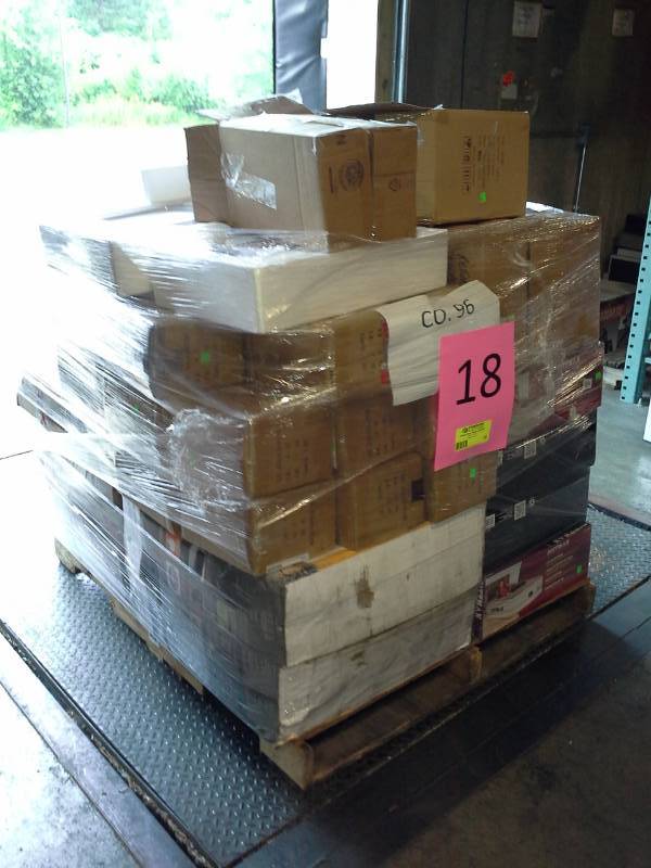 lot 18 image: Pallet of Returned Items