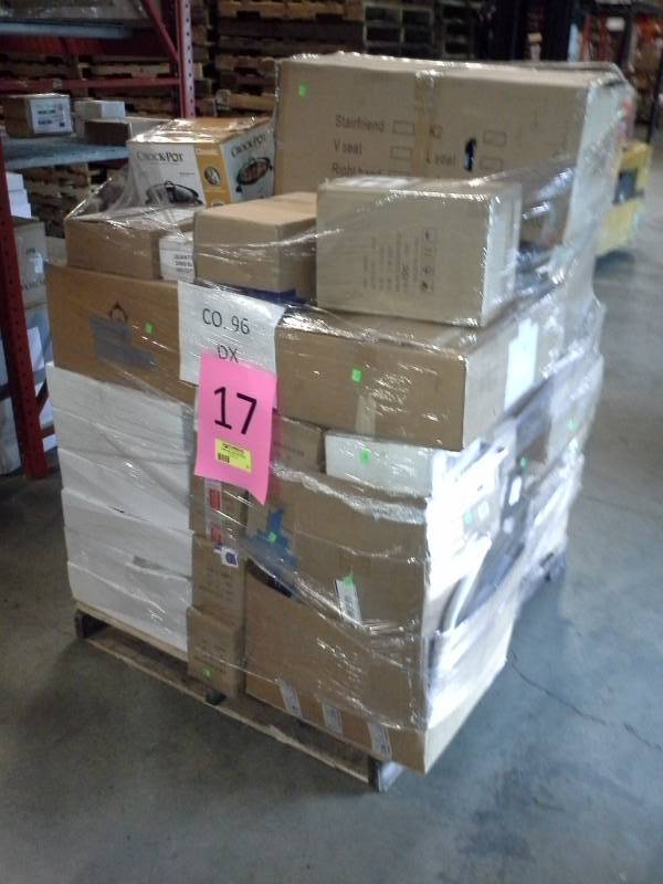 lot 17 image: Pallet of Returned Items